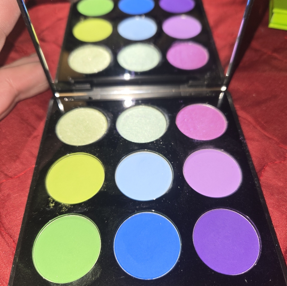 Color Me Cool Morphe Pallet